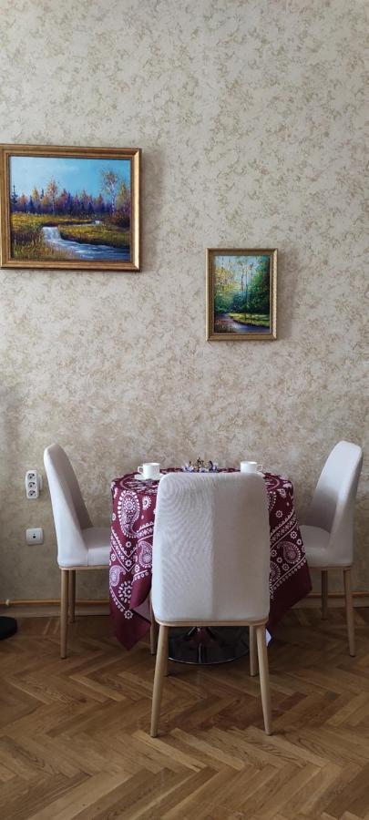 Tranquil Apartment In Vake Tbilisi Exteriör bild