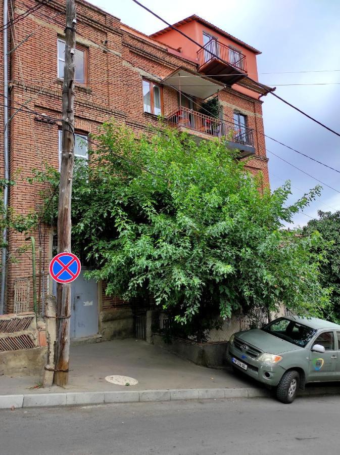 Tranquil Apartment In Vake Tbilisi Exteriör bild